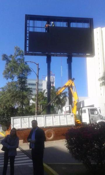 A cor completa exterior de propaganda P10 conduziu o brilho alto de tela de exposição