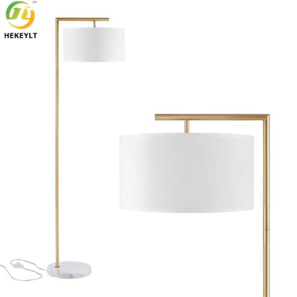 Латунный сдобренный утюг стоя уникальное приведенное ламп пола нордическое роскошное