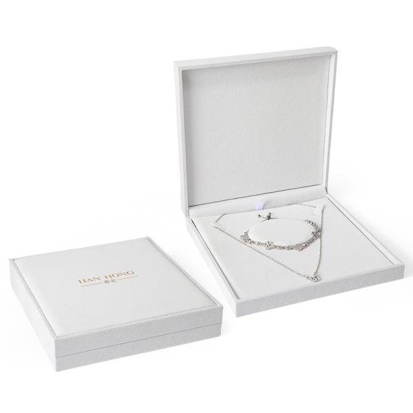 high end velvet square white jewelry box for bracelet Necklace ring packaging