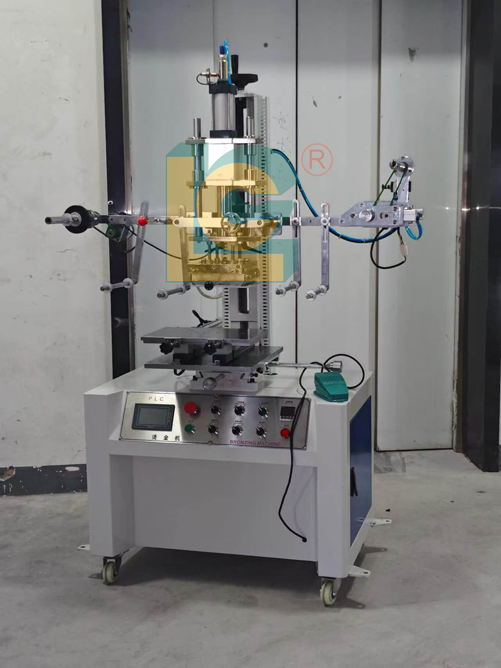 Semi-automatic Push-pull Worktable Flat Hot Stamping Machine