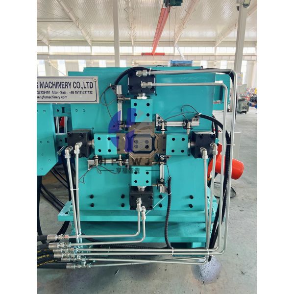 Hydraulic Pressure DownSpout Making Machine with PLC Control and 16 Forming Stations for Roof and Wall