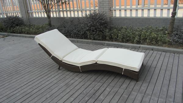 Luxury Rattan Sun Lounger For Living Room / Hotel / Restaurant