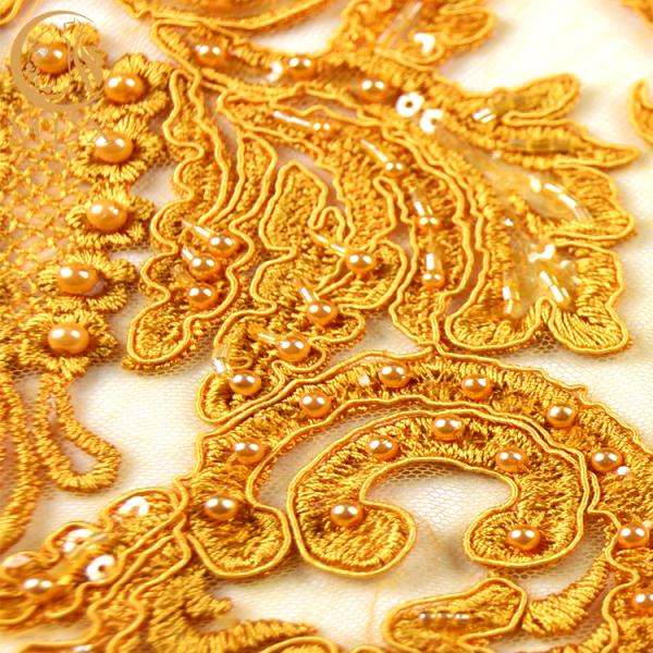 Красивая вышитая рука шнурует 20% полиэстер ткани расстворимого в воде вышитого бисером шнурка Bridal