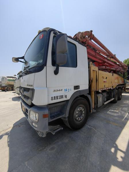 Pompes à béton semi-séchées 49m équipement lourd d'occasion camion Mercedes Benz