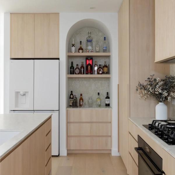 Open-Ended 0 Silica Quartz Stone Surface Kitchen Cabinets Luxury Designs Solid Wood Lacquer Kitchen Furniture for Builder