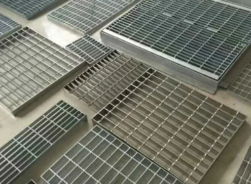 Swage-Locked Riveted Smooth Steel Grating for Heavy Duty Applications