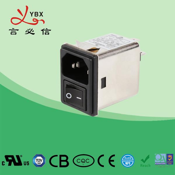 2つのヒューズねじ台紙の入口の交流電力のソケット フィルター1 - 10A 220v 50/60Hz Opratingの頻度