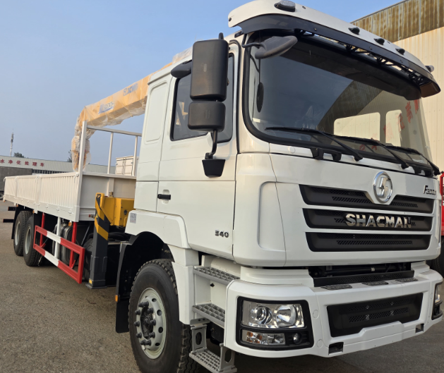 SHACMAN F3000 6×4 Truck Mounted Crane 340HP Euro2 For Port Warehouse & Construction Heavy Lifting Transportation
