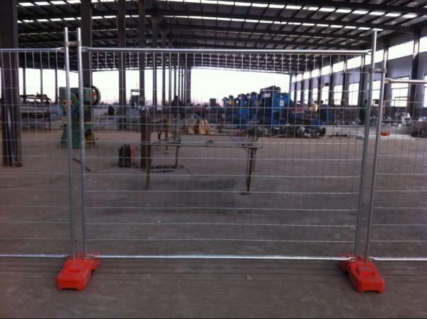 Mobile Temporary Aluminum Fence / Mesh Pool Safety Fence Q195 / Q235 Materials