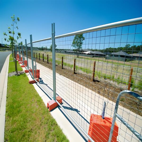 移動式2.4m メタル一時フェンス 駐車場と公衆の安全のための防腐対策