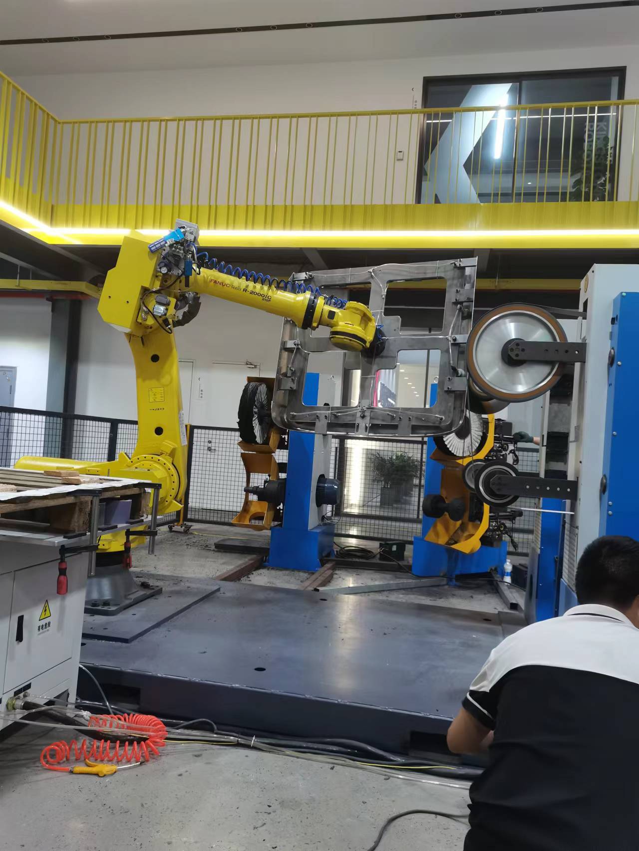 High Precision Robotic Grinding And Polishing Machine For EV Battery Tray