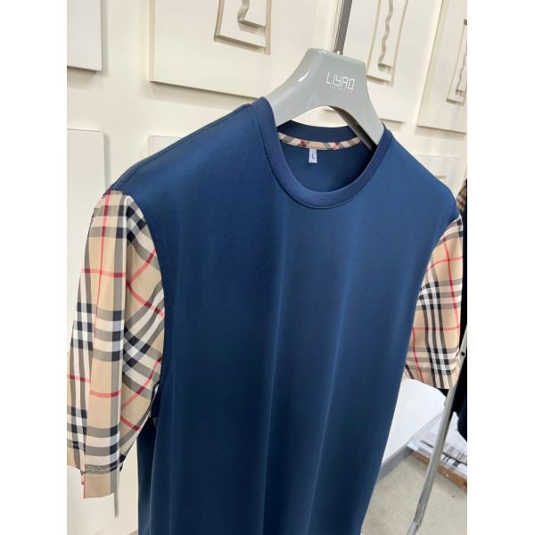 Men's Fashion Tees with Iconic Plaid Sleeves, Regular Fit Crew Neck, High - Quality Cotton