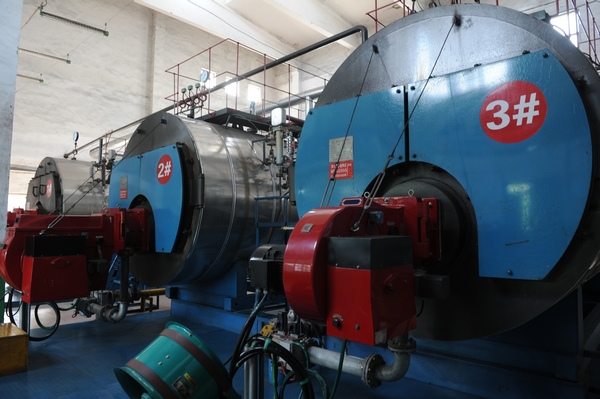 Anti Corrosion Oil Fired Hot Water Generator Light Positive Pressure Combustion