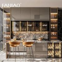 Armários de cozinha de madeira maciça de alto brilho