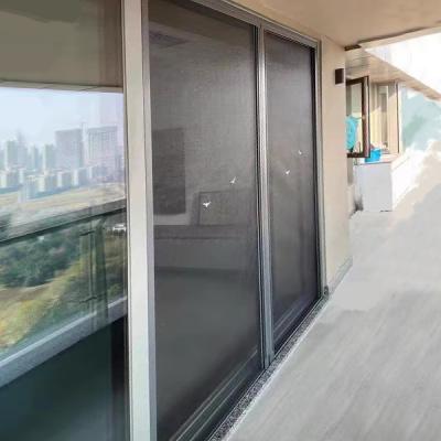 Porta de tela retrátil de alumínio sem barreira para varandas