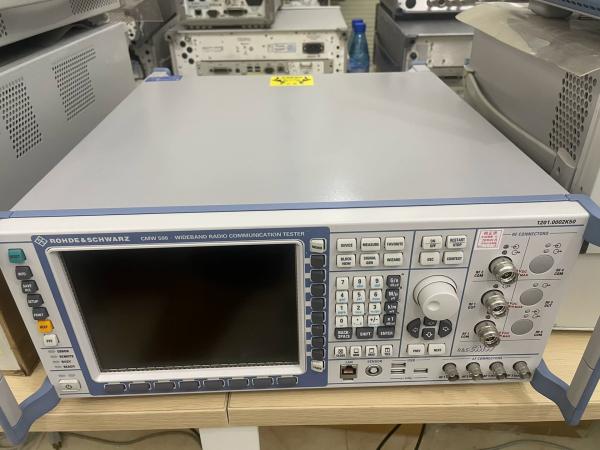 Rohde & Schwarz RF Communications Test Set CMW500 K50 3.3 GHz 8 Port Wireless Device Production Tester
