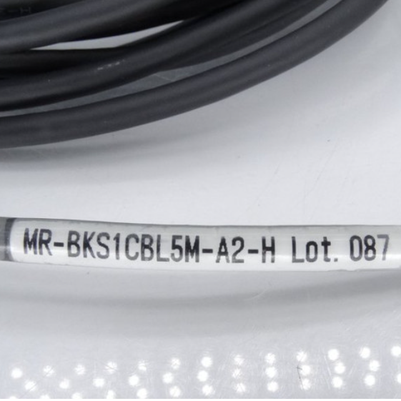 MR-BKS1CBL5M-A2-H Mitsubishi Servo Motor Brake Cable 5m High Bending Endurance IP65