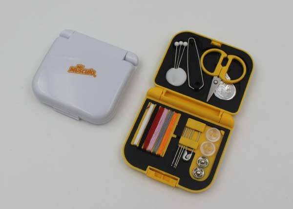 Custom Professional Mini Sewing Kit Items With Comb / Emergency Sewing Kit