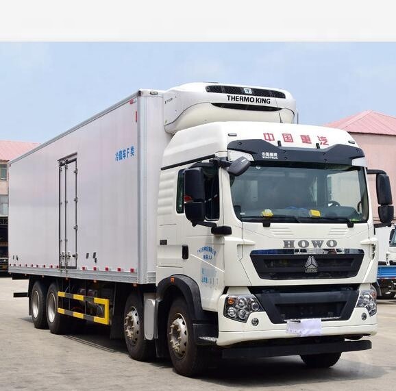 light weight HOWO t5g 8x4 man engine 340 hp 34 ton meat fish reefer truck