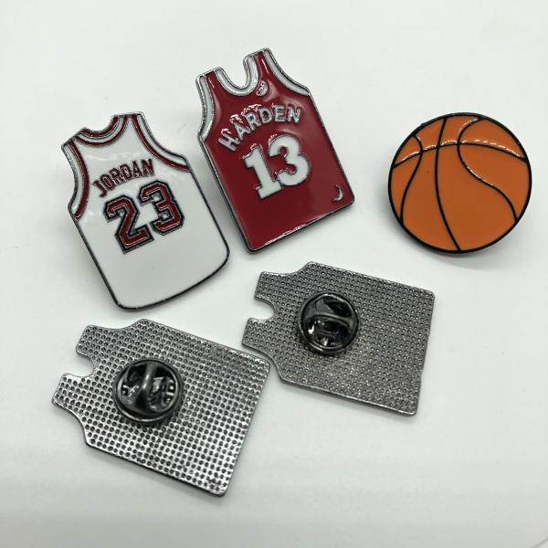 Team Metal Basketball Enamel Pins , Custom NBA Logo Pin Football Basketball