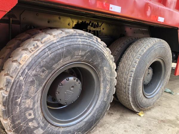 Diesel Howo 375 Used Dump Trucks 25-30 Ton Capacity 16-20 Cbm Dump Box