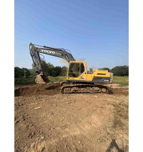 Medium Hydraulic Crawler Volvo Ec240dl Excavator with 24Ton Operating Weight and Other Hydraulic Valve