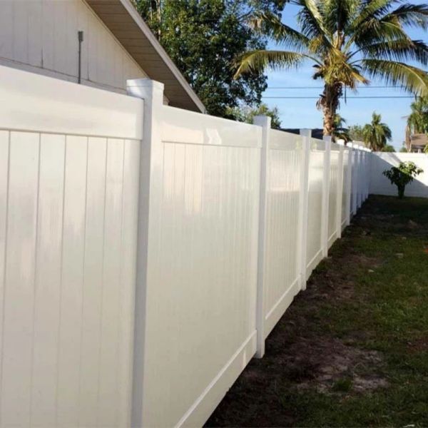 6FT Height 8ft Width Plastic PVC Privacy Fence UV Resistance