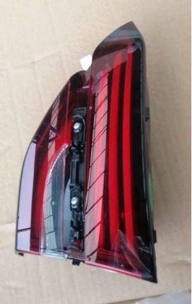 Parties de carrosserie de voiture Geely Binyue LED porte arrière luminaire fixation feux arrière OEM