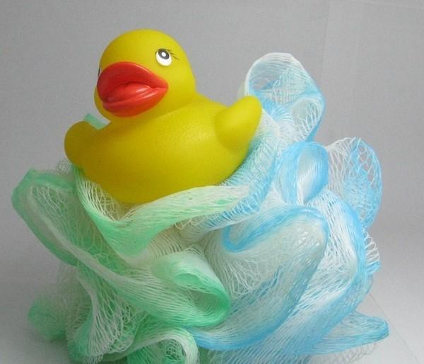 Eco - Friendly Vinyl Yellow Baby Rubber Duck Washing Ball For Kids Bath Time