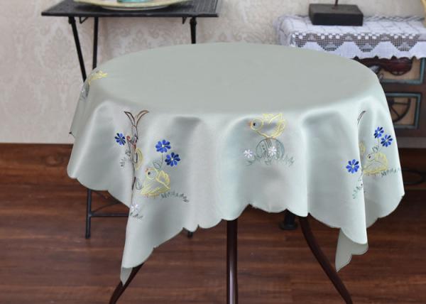 Multiple Colors Dining Table Cloth , Chemical Fiber Embroidery Table Cloth