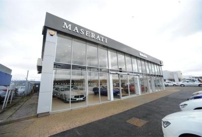 Glass Curtain Modern Car Showroom ,  4s Car Trade Giant Showroom Q345b Q235b