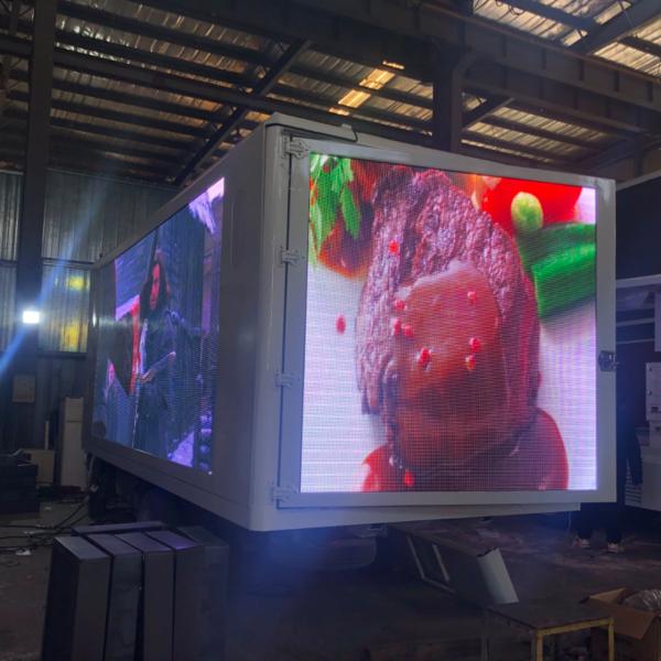 коробка афиши СИД 18ft установленная на коробке экрана СИД цифров тележки мобильной