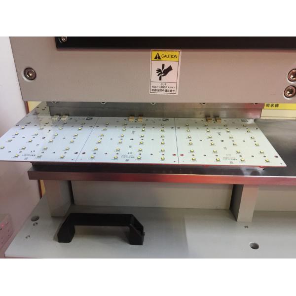 La cortadora automática de PCB V cortó el movimiento de las cuchillas separadoras de PCB