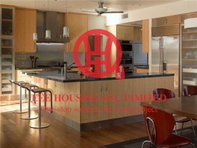 Modern Elegant Solid Wood Kitchen Cabinet with Excellent Design and Quality