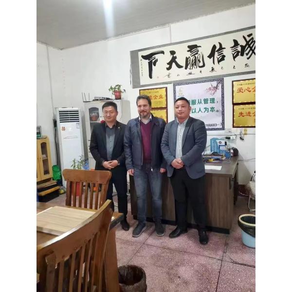 Массивная древесина Мебель Шкаф Кабинет Дверь Ядра Кровать Доска с содержанием влаги 8%-12%