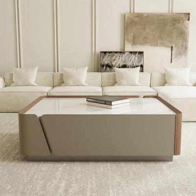 une table basse carrée moderne