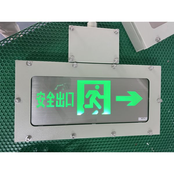 Luz de emergencia de salida y egreso a prueba de explosiones de aluminio de alta resistencia, 50000 horas de vida útil, con batería recargable