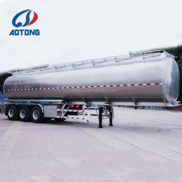 Caminhão de transporte de combustível / óleo diesel de alta capacidade de 3 eixos 46CBM