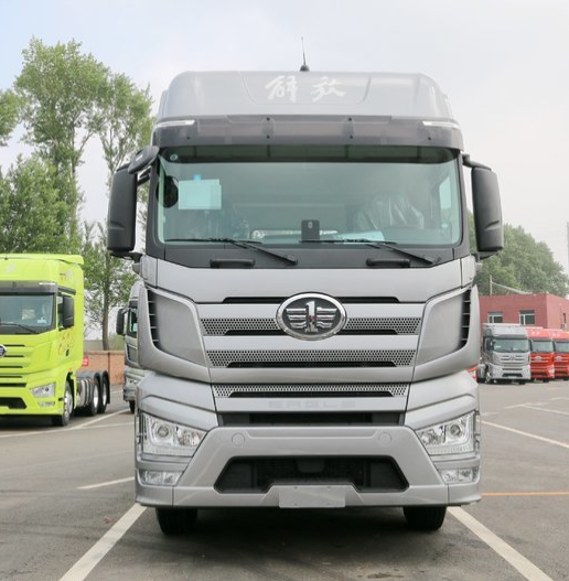 Diesel 10 Wheels Tractor Trailer Truck With XICHAI Engine And WABCO Valves