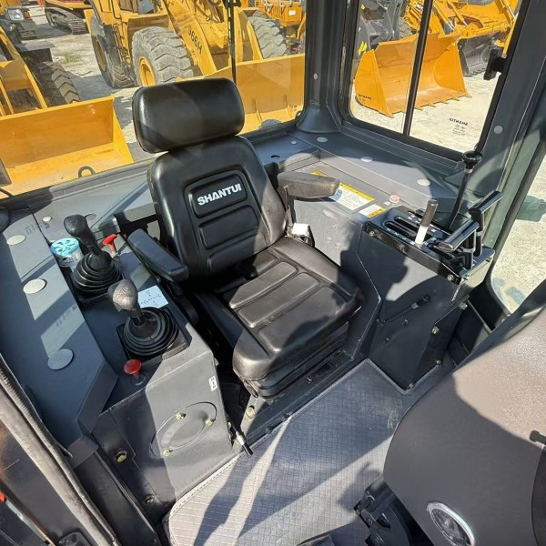 Shantui SD16 Used Bulldozer Heavy Equipment EPA Certificated