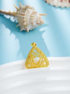 Stunning and Sophisticated Carat Gold Ornaments for Everyday Wear