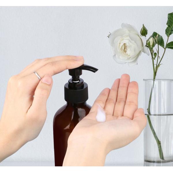 Косметика домашней ванной комнаты пластиковая разливает непахучее по бутылкам качества еды не токсическое