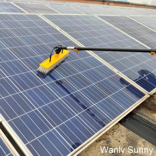 Revolucione a sua manutenção fotovoltaica com a escova de limpeza de água fria e o cabo de 7,5 metros