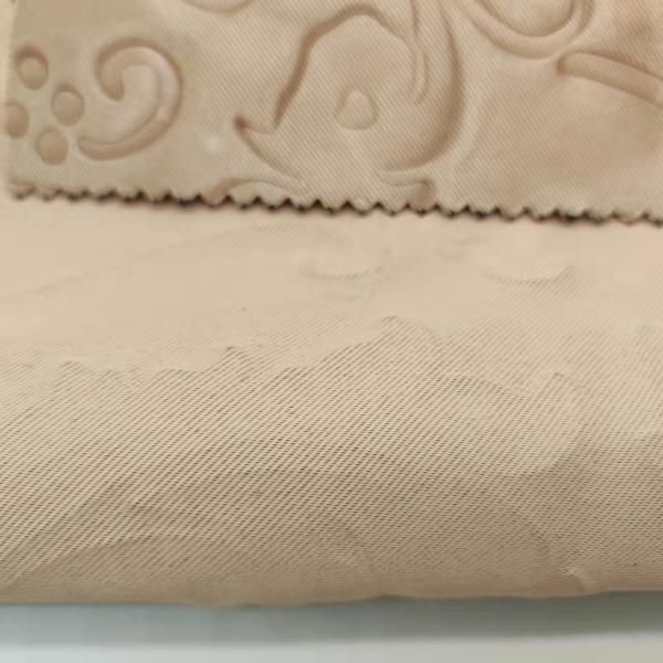 Polyester Emboss Winter Jacket Fabric 300Dx300D 240gsm Wrinkle Free