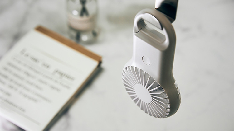 Factory Wholesale Cheap Small Handy Newly Designed Mini Electric Portable Rechargeable Battery  Pocket Wireless Handheld Fan