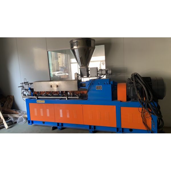Twin Screw Extruder For Plastic Food Packaging Material PP PE Modification Pelletizing Equipment