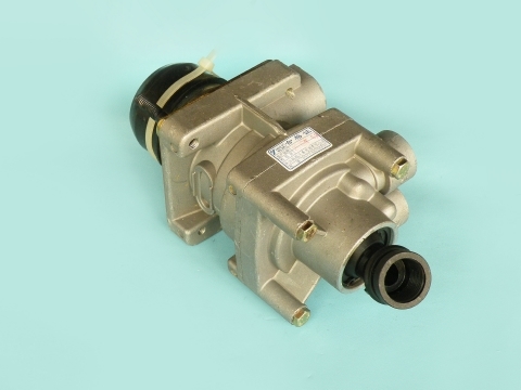 DZ9100360080 Brake valve Assembly For SHACMAN