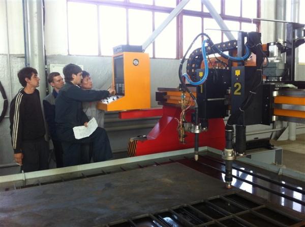 Heavy Duty Cnc Plasma Cutting Machine Cncsg4000 Gantry Type Xpr300 Hypertherm