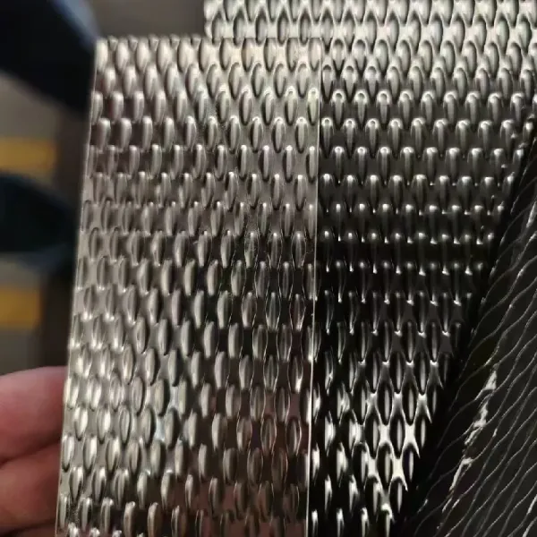 Anti-Finger Print Embossed Stainless Steel Sheet AISI304 with 0.4 - 3.0mm Thickness for Architectural Applications
