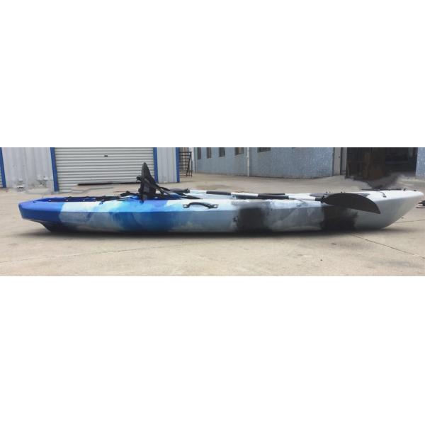 полиэтилен 3.7м сидит на поверхности верхнего каяка ровной 200 Кг нагруженной емкости